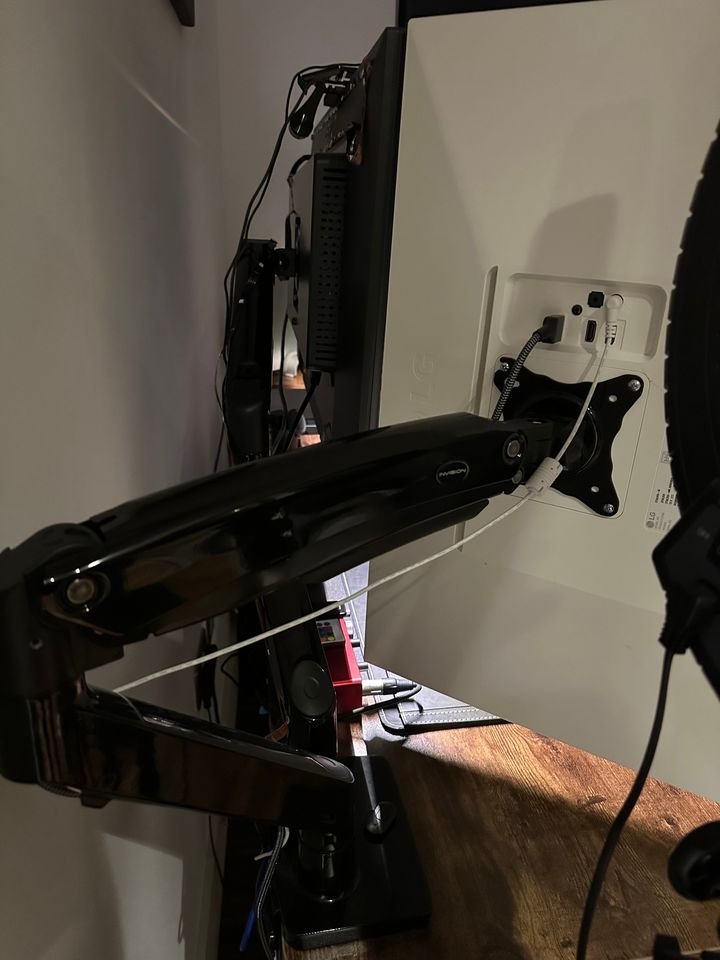 4K MONITORS with STAND + Boxes + Accessories